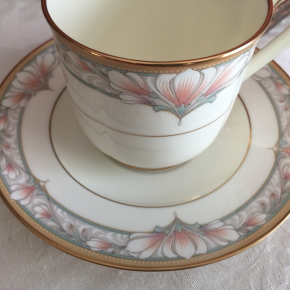 THREE (3) Noritake Barrymore fine bone china cups and saucers - Picture 3 of 3